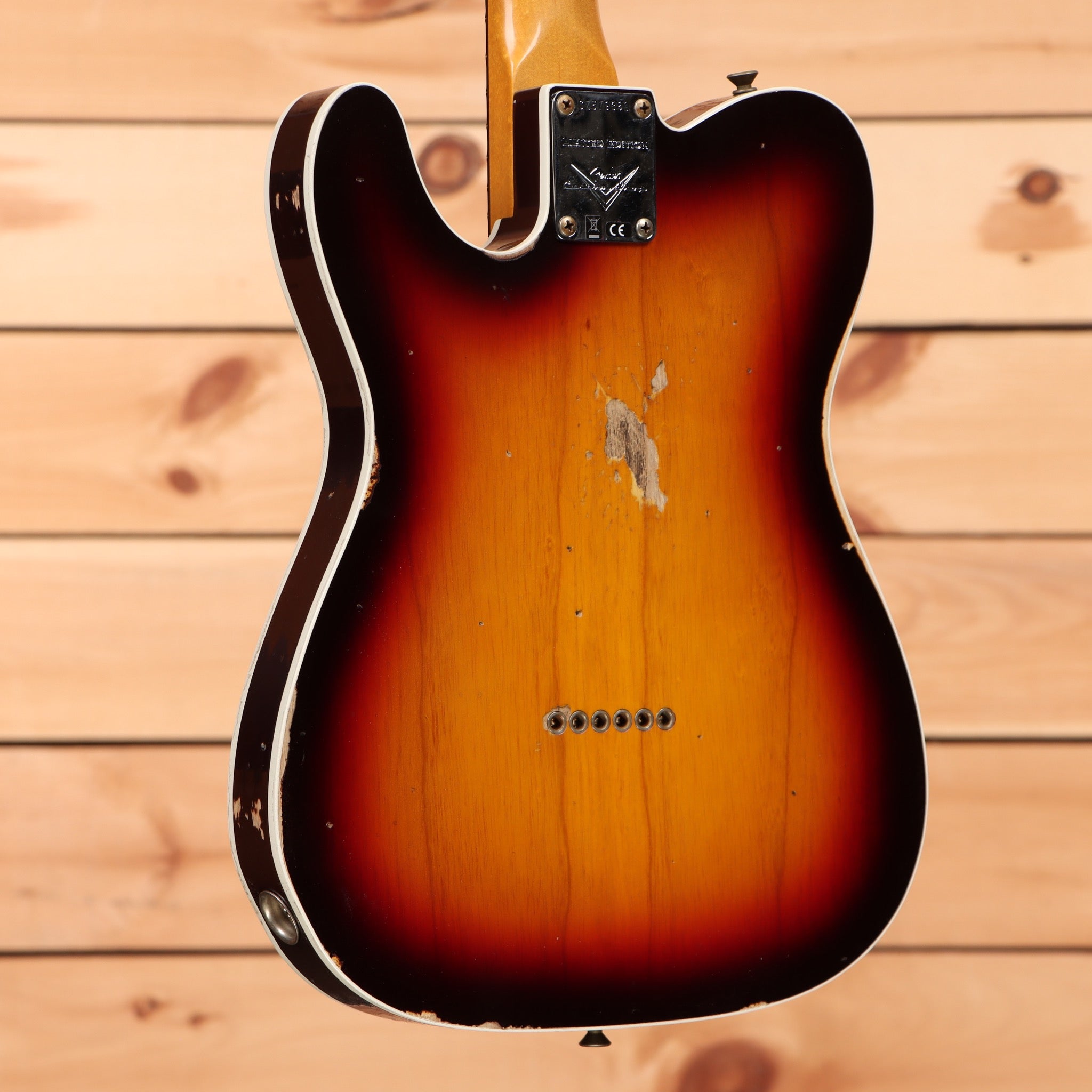 Fender Custom Shop Limited 1960 Telecaster Custom Relic electric guitar Chocolate 3-Tone Sunburst with single-coil pickups