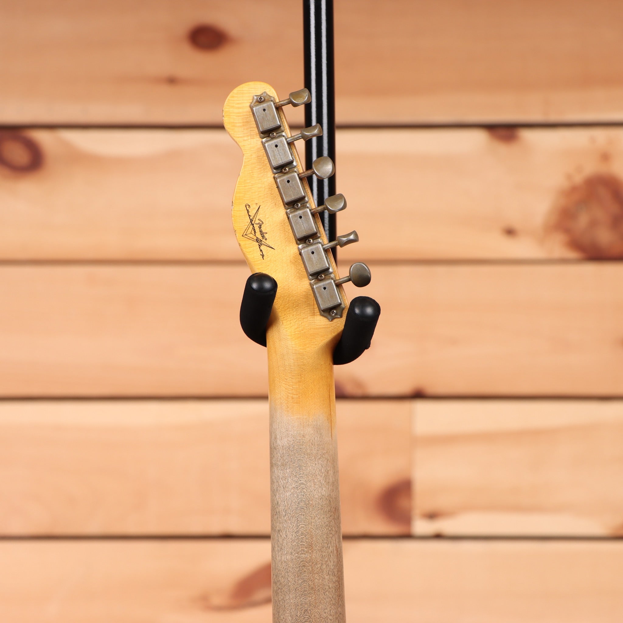 Fender Custom Shop 1964 Telecaster Relic electric guitar Aged Orange Sparkle with maple neck and single-coil pickups