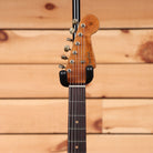 Fender Custom Shop Limited 1963 Stratocaster Relic electric guitar Super Faded Aged Surf Green with single-coil pickups