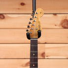 Fender Custom Shop Late 1962 Stratocaster Relic electric guitar 3-Color Sunburst with single-coil pickups
