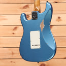 Fender Custom Shop Limited 1959 Stratocaster Relic electric guitar Lake Placid Blue aged finish white pickguard