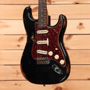 Fender Custom Shop Limited 1960 Roasted Alder Stratocaster electric guitar Heavy Relic Aged Black with single-coil pickups