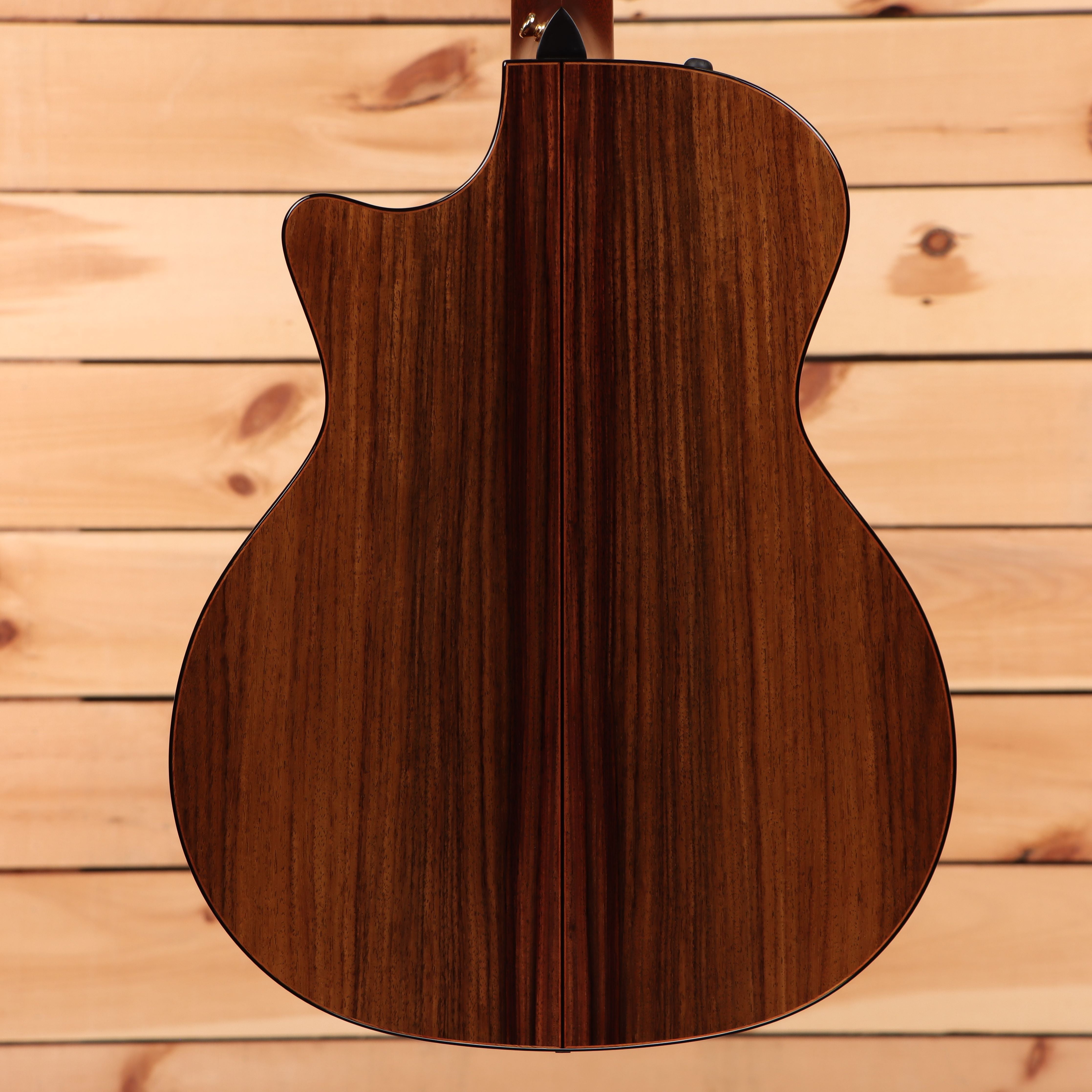 Pre-owned Taylor 914ce Grand Auditorium acoustic guitar natural finish with venetian cutaway