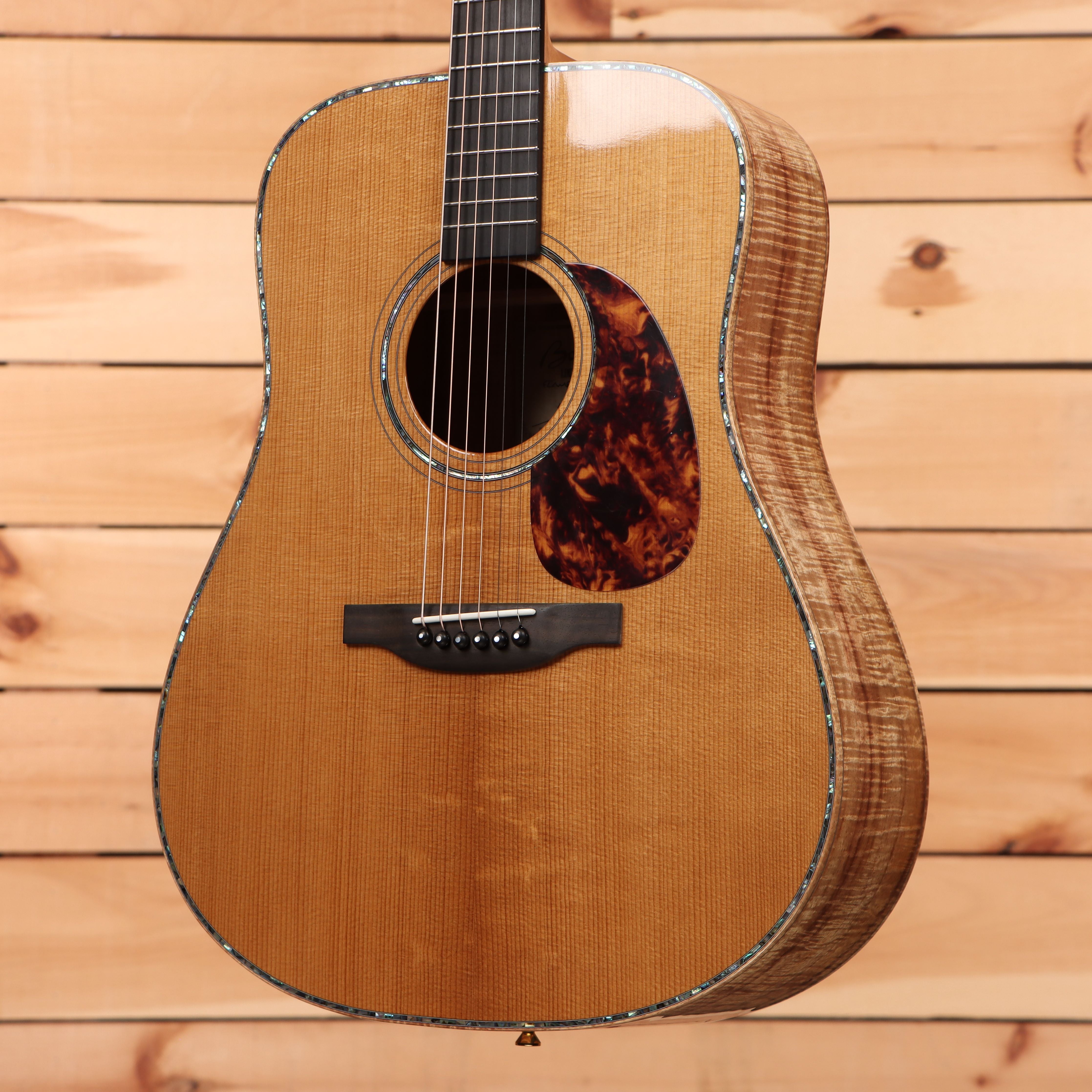 Boucher LESG172 dreadnought acoustic guitar natural finish with tortoiseshell pickguard