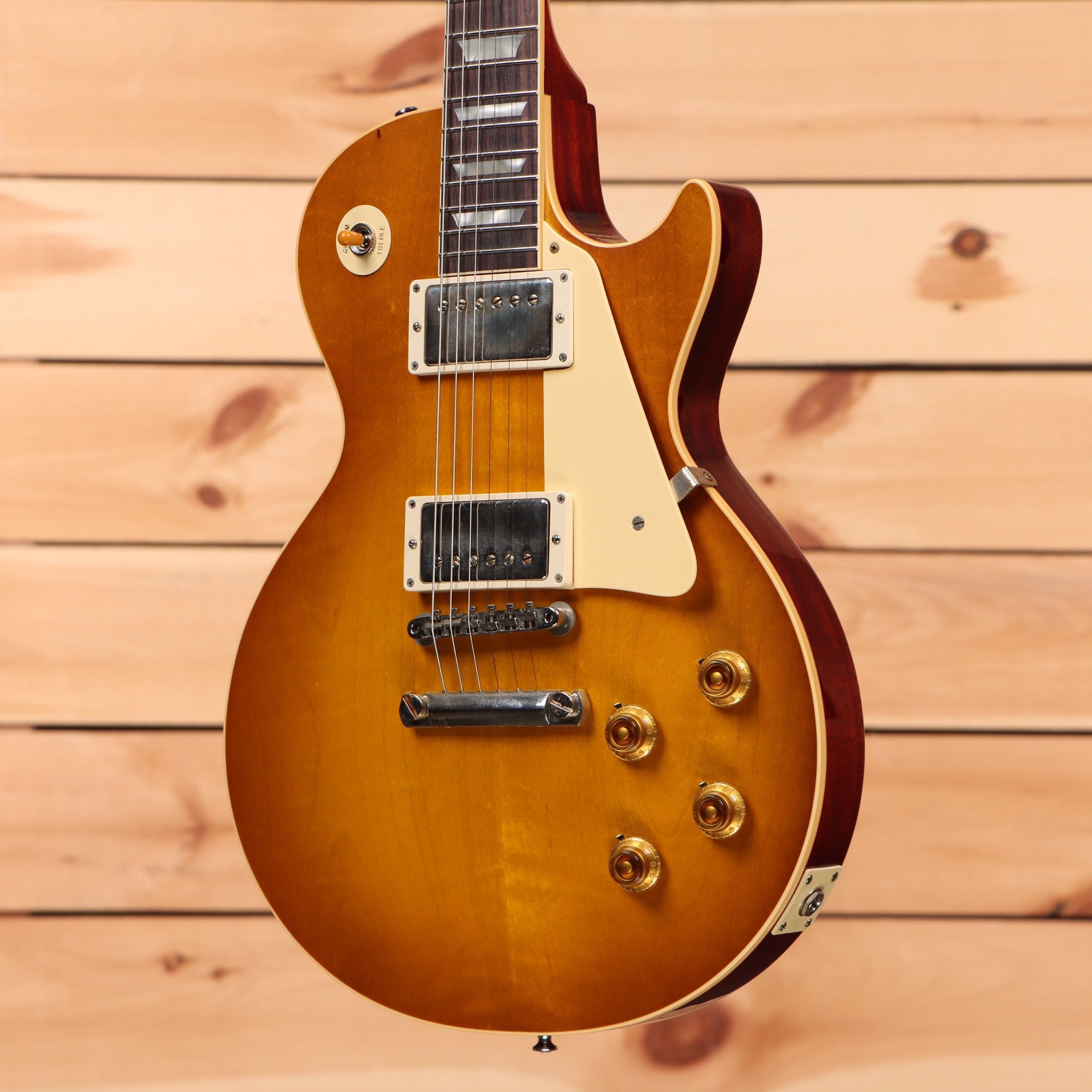 Gibson 1958 Les Paul Standard Reissue VOS electric guitar Lemon Burst with dual humbuckers and gold hardware