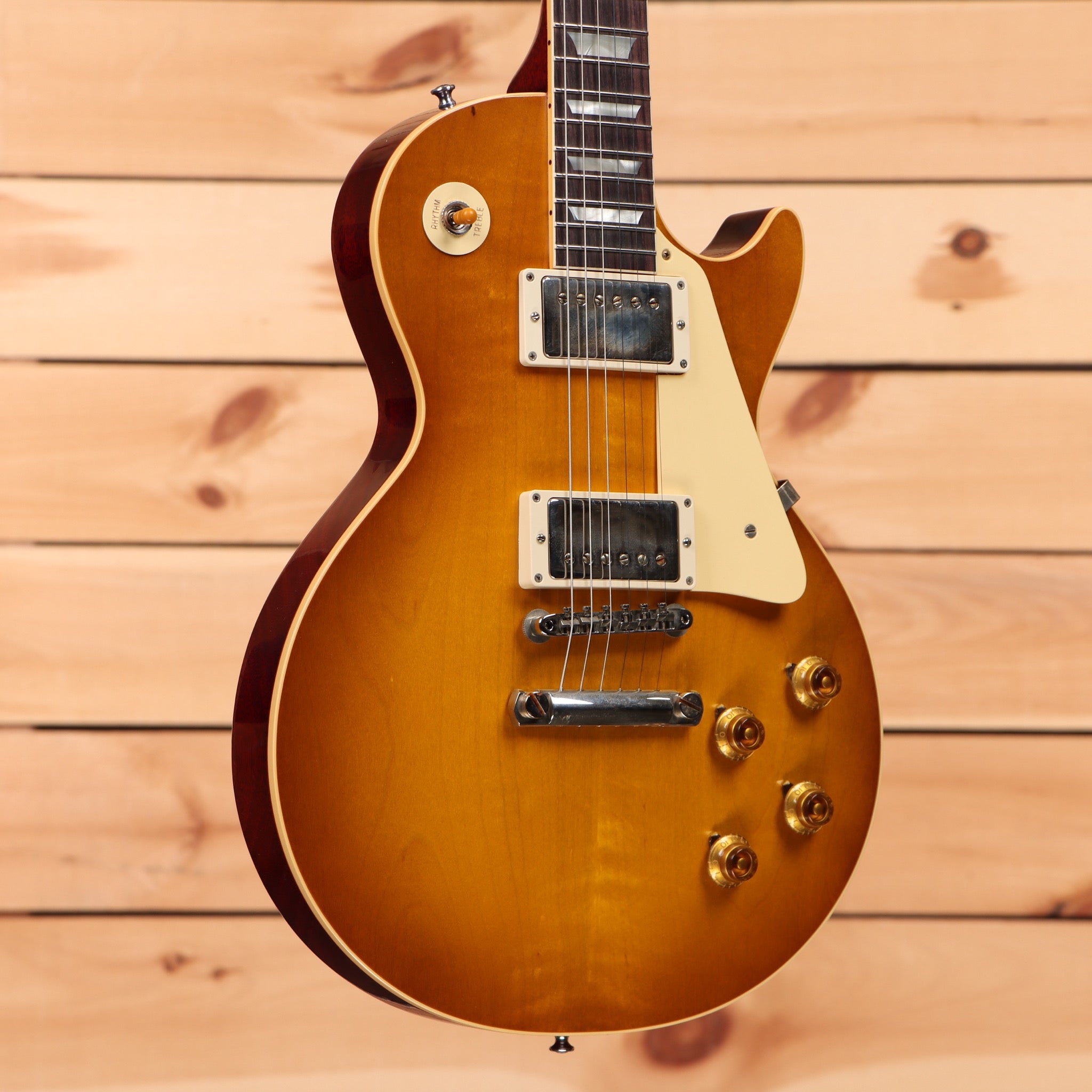 Gibson 1958 Les Paul Standard Reissue VOS electric guitar Lemon Burst with gold hardware and dual humbuckers