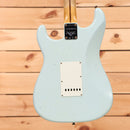 Fender Custom Shop Limited 1956 Stratocaster Journeyman Relic electric guitar Super Faded Aged Sonic Blue with single-coil pickups