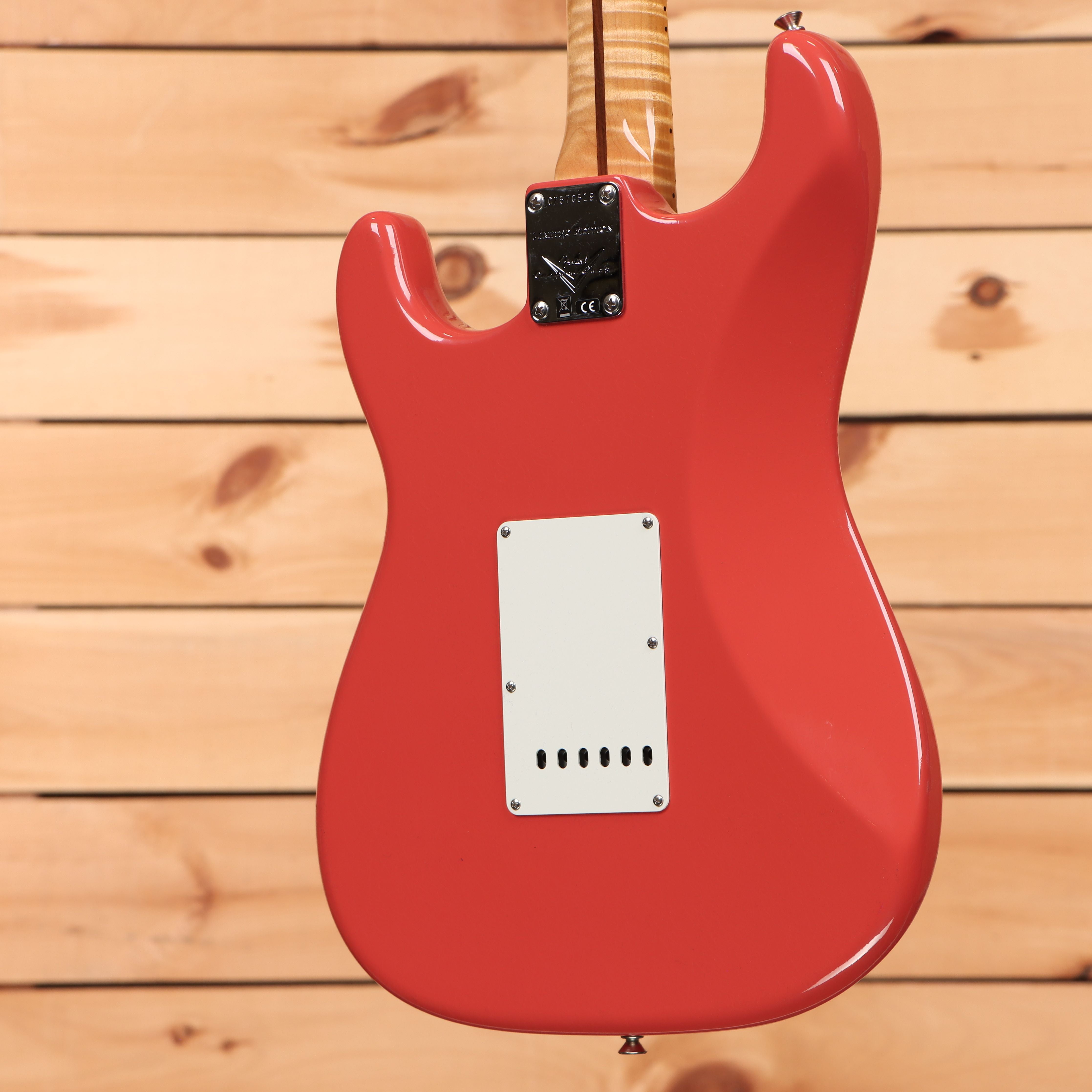 Fender Custom Shop Limited 1959 Dual Mag Stratocaster electric guitar Tahitian Coral with white pickguard