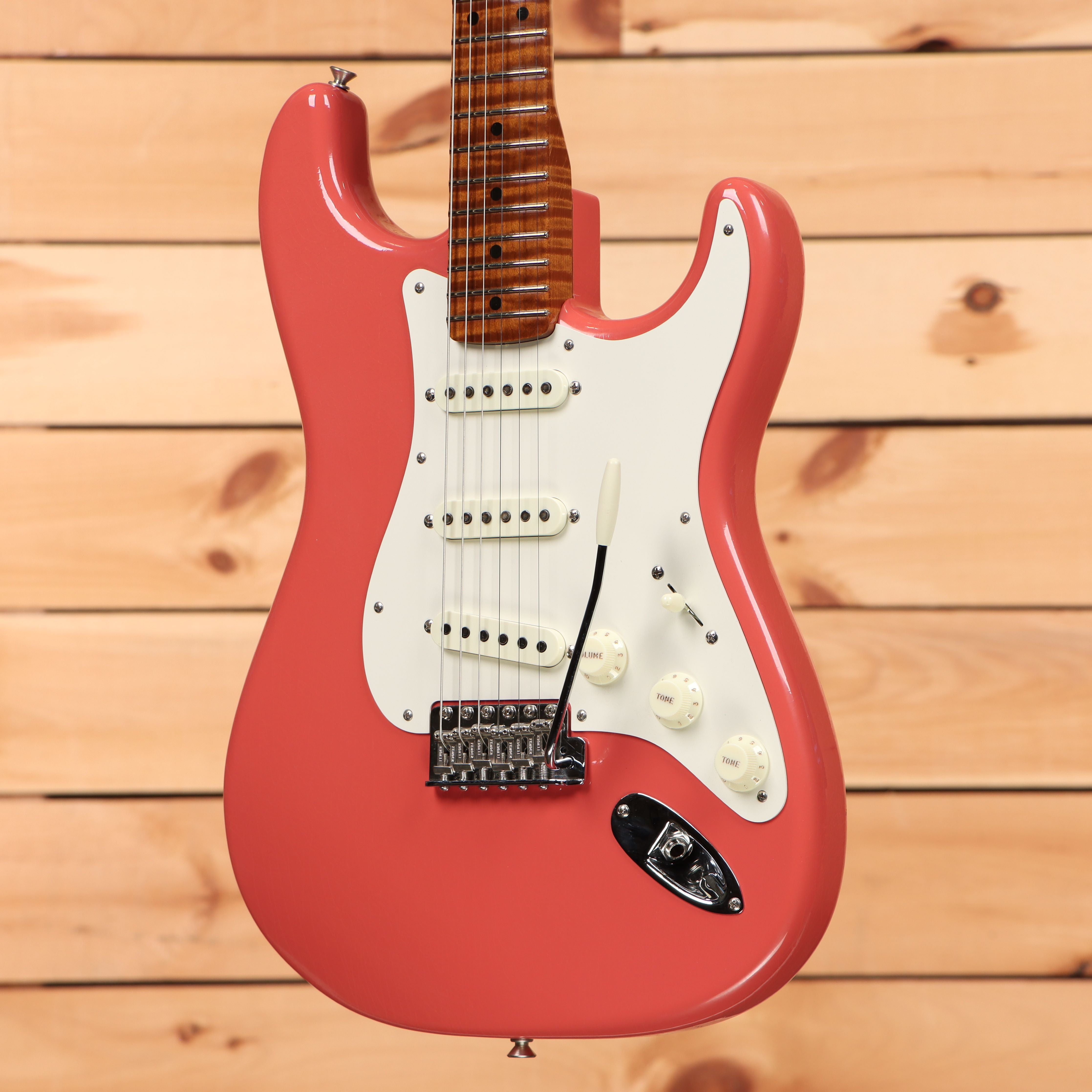 Fender Custom Shop Limited 1950s Stratocaster electric guitar Tahitian Coral with white pickguard and single-coil pickups