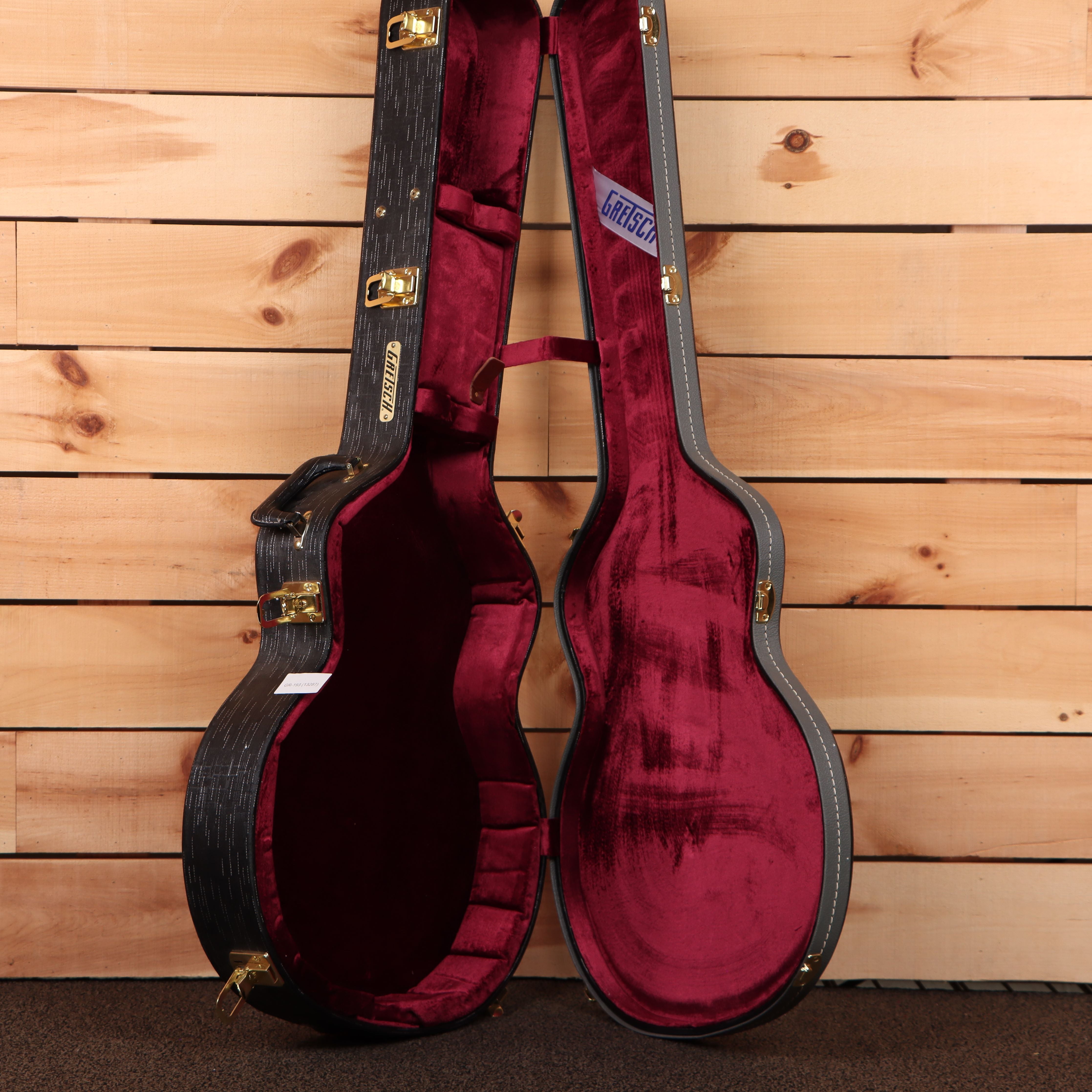 Gretsch Chad Henrichsen Masterbuilt Country Gentleman NOS semi-hollow electric guitar walnut stain with gold hardware