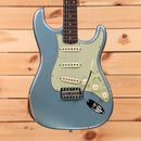 Fender Custom Shop Righteous Reissue Late 1962 Stratocaster relic electric guitar Ice Blue Metallic with single-coil pickups
