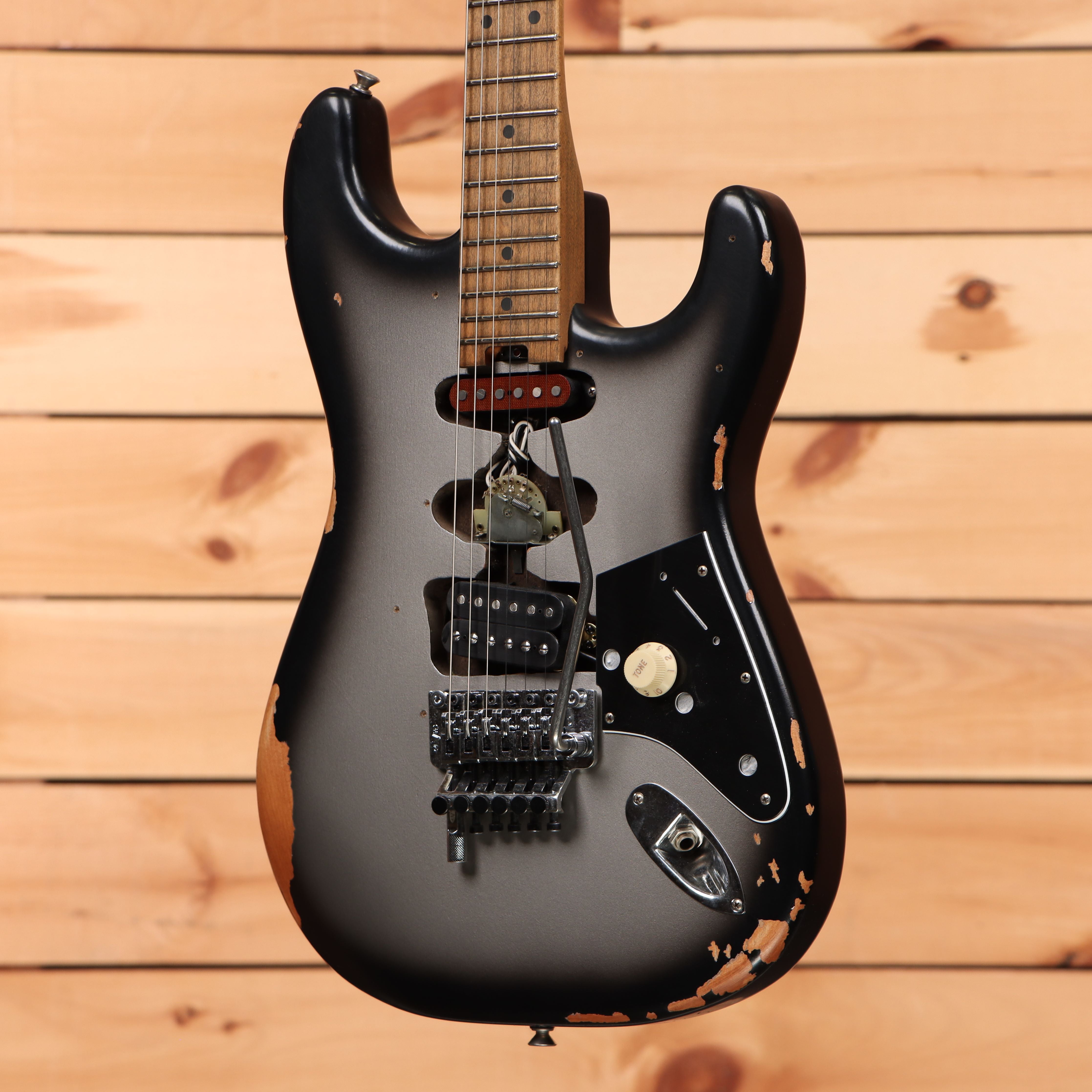 EVH Limited Frankenstein Relic Series electric guitar Silverburst with Floyd Rose tremolo system