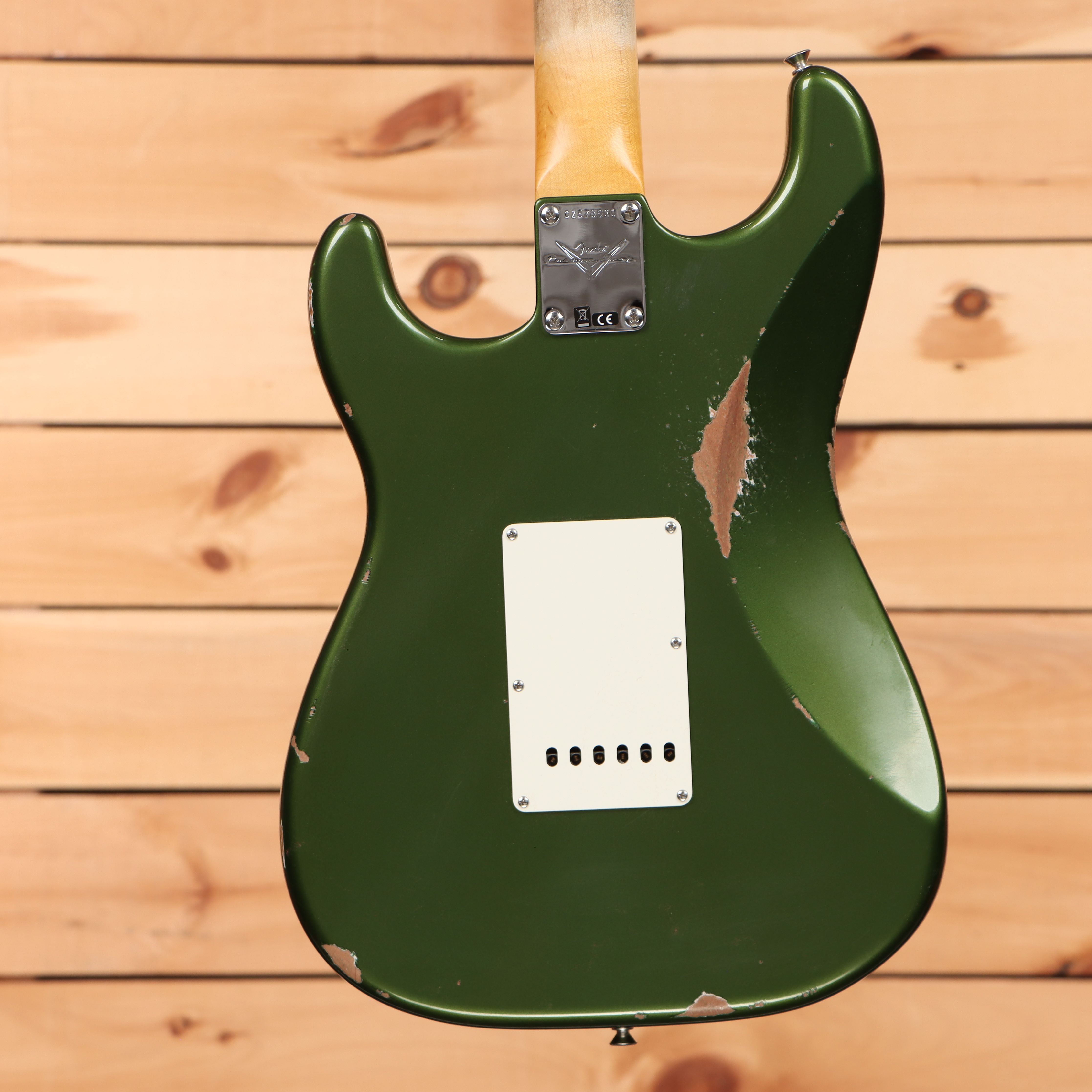 Fender Custom Shop Righteous Reissue Late 1962 Stratocaster relic aged olive green metallic electric guitar with white pickguard