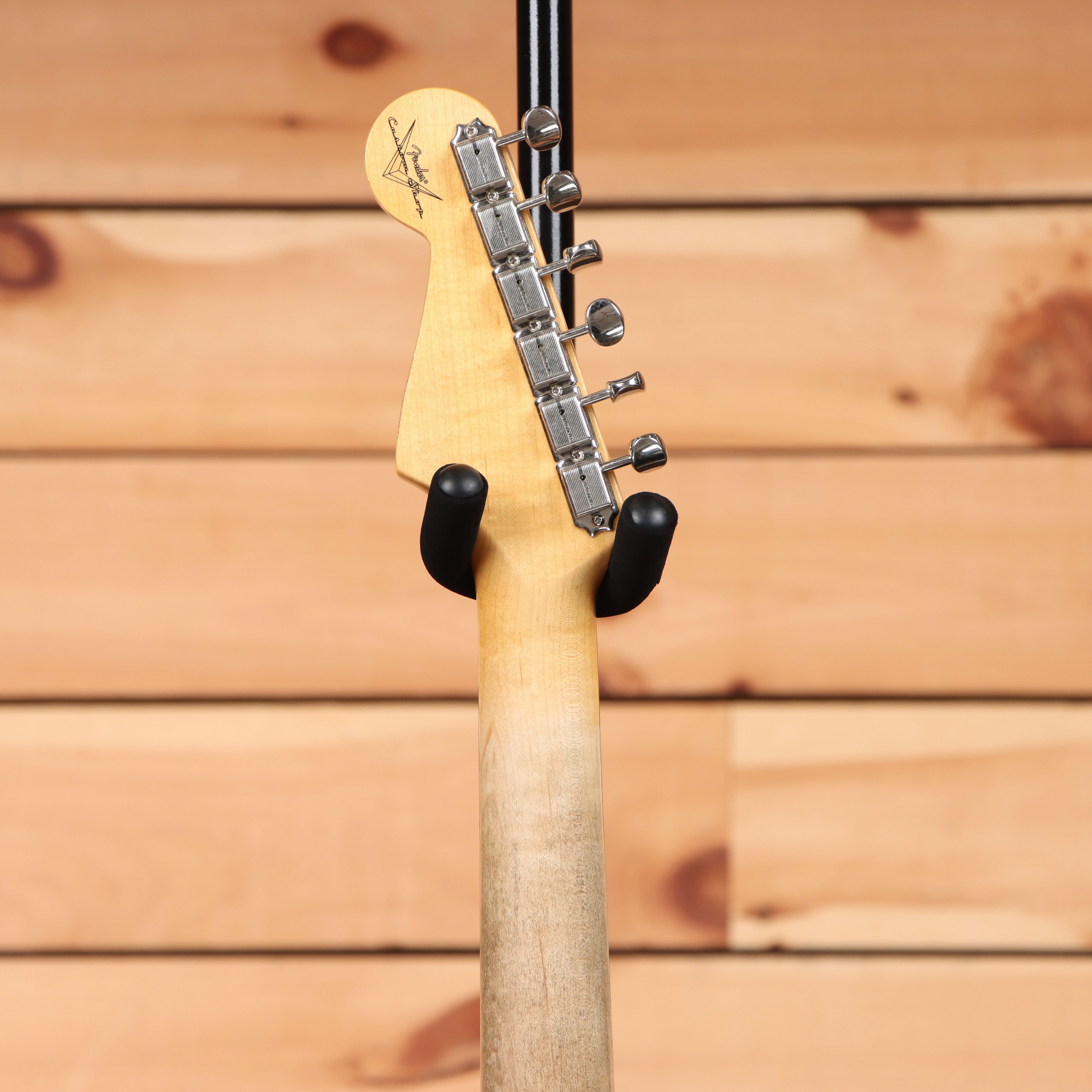 Fender Custom Shop Righteous Reissue Late 1962 Stratocaster relic electric guitar aged olive green metallic with chrome tuning machines