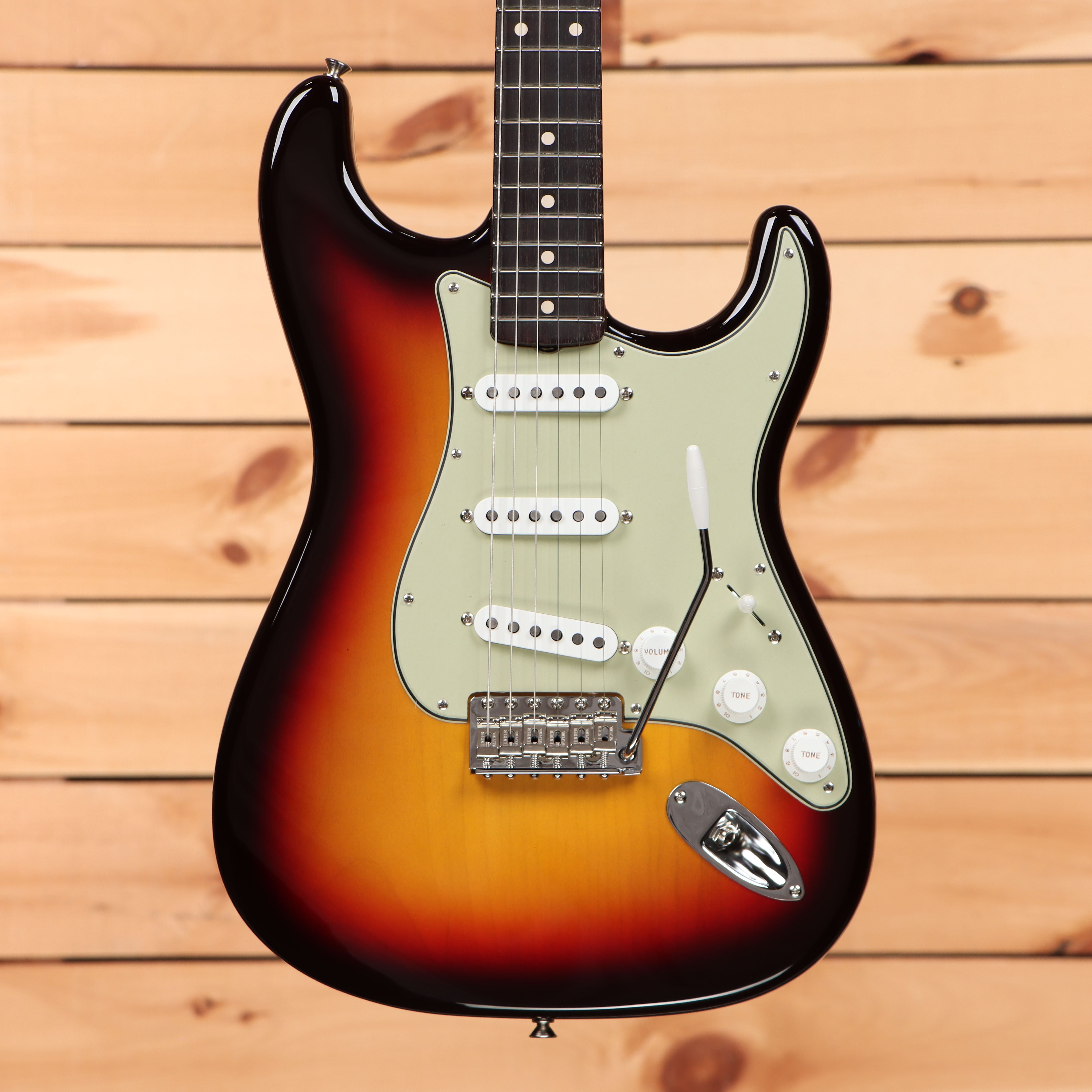 Fender Custom Shop Limited 1959 Stratocaster electric guitar Chocolate 3-Tone Sunburst with single-coil pickups