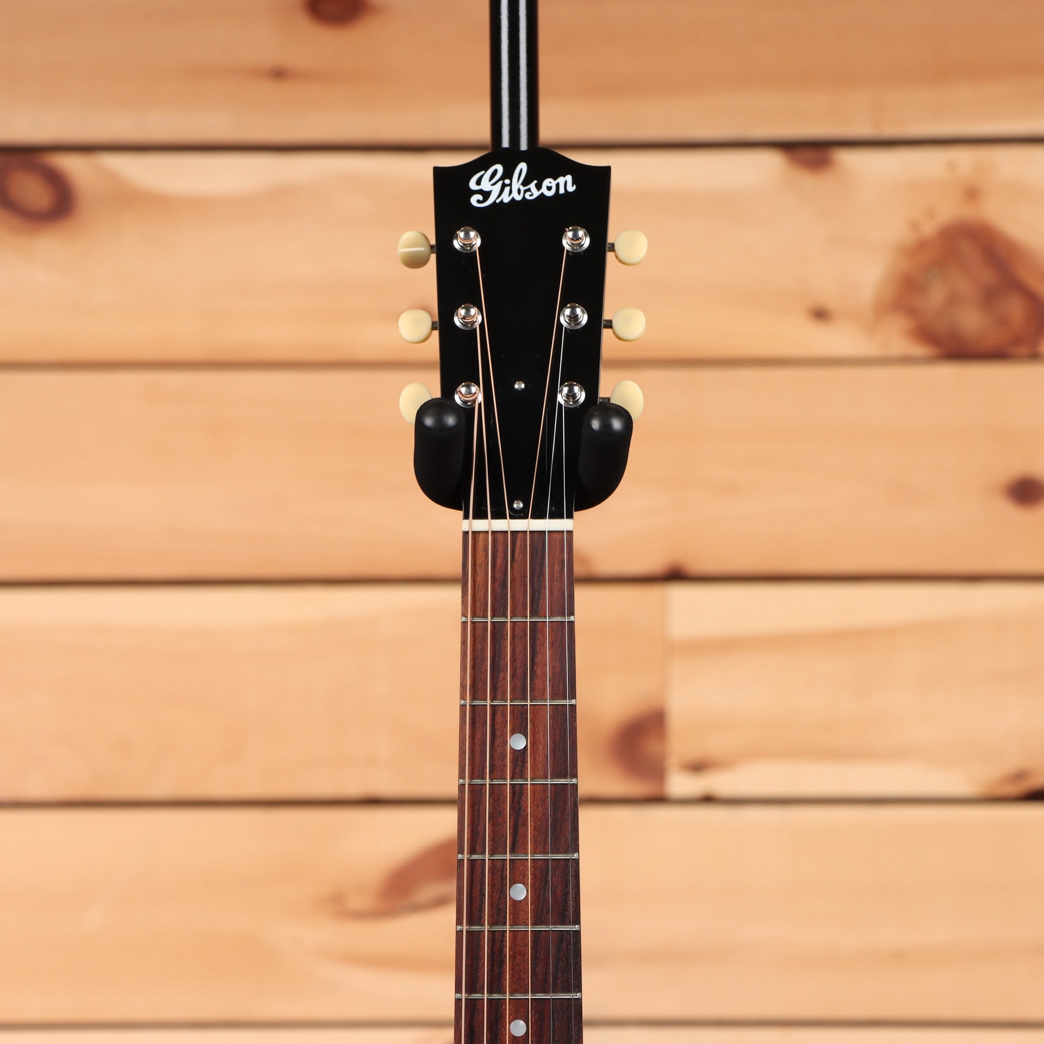 Gibson L00 vintage sunburst pre-owned acoustic guitar with rosewood fretboard and cream binding