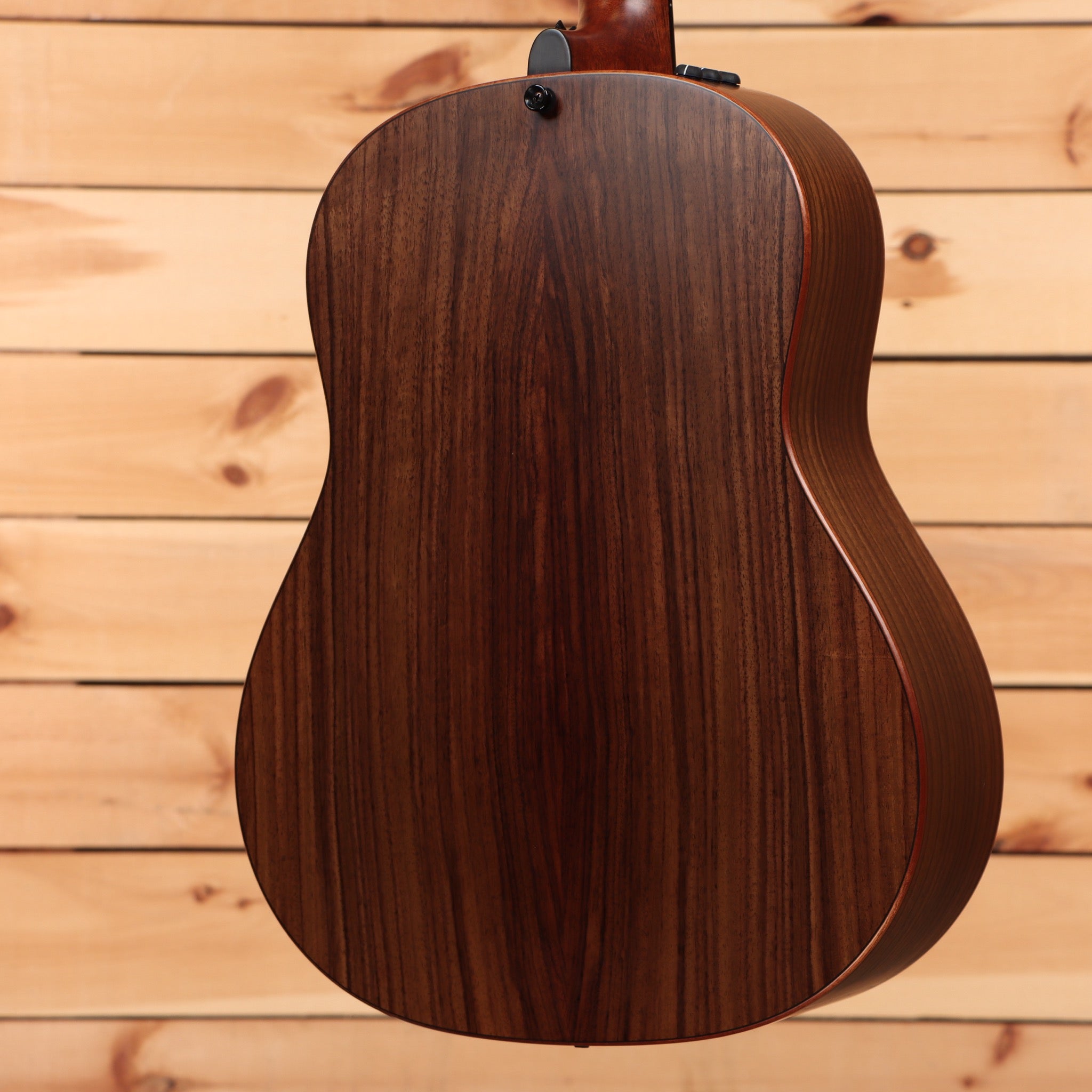 Pre-owned Taylor 717e Builders Edition dreadnought acoustic guitar Wild Honey Burst with rosewood back