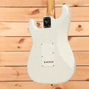 Fender Custom Shop 1964 Stratocaster Journeyman Relic electric guitar Aged Olympic White single-coil pickups
