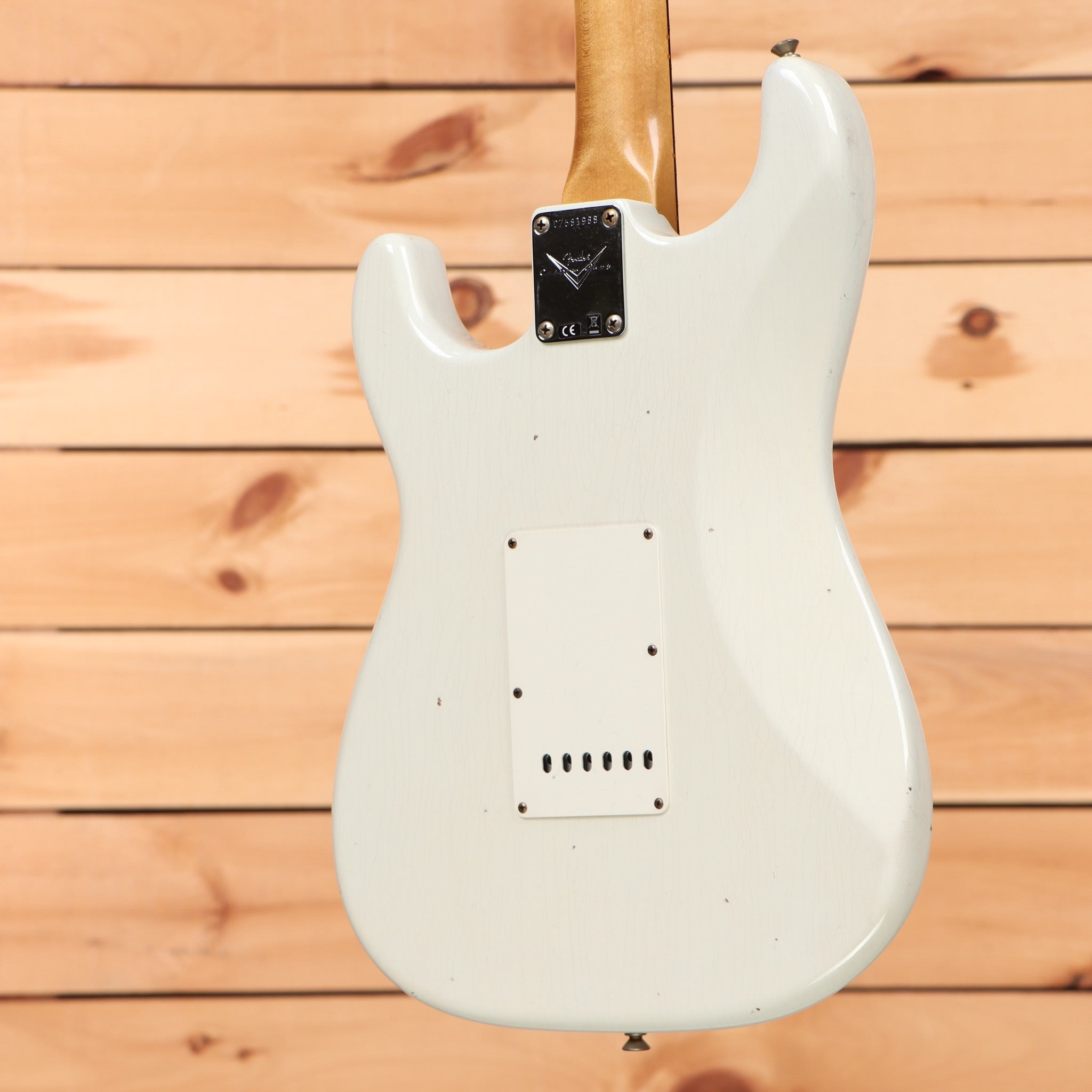 Fender Custom Shop 1964 Stratocaster Journeyman Relic electric guitar Aged Olympic White single-coil pickups