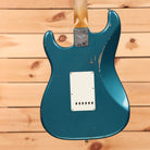 Fender Custom Shop Righteous Reissue Late-1962 Stratocaster relic electric guitar Ocean Turquoise with white pickguard