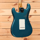 Fender Custom Shop Righteous Reissue Late 1962 Stratocaster relic aged ocean turquoise electric guitar white pickguard