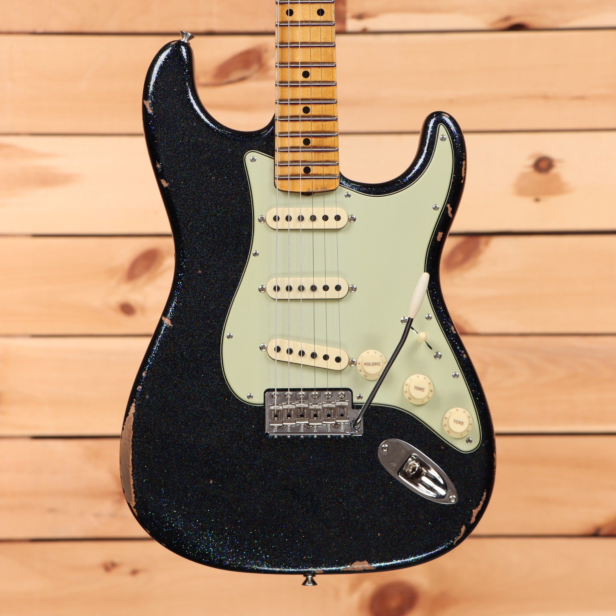 Fender Custom Shop Righteous Reissue Late 1962 Stratocaster relic aged holoflake electric guitar with maple neck and single-coil pickups