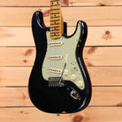 Fender Custom Shop Righteous Reissue Late 1962 Stratocaster electric guitar relic aged holoflake with single-coil pickups