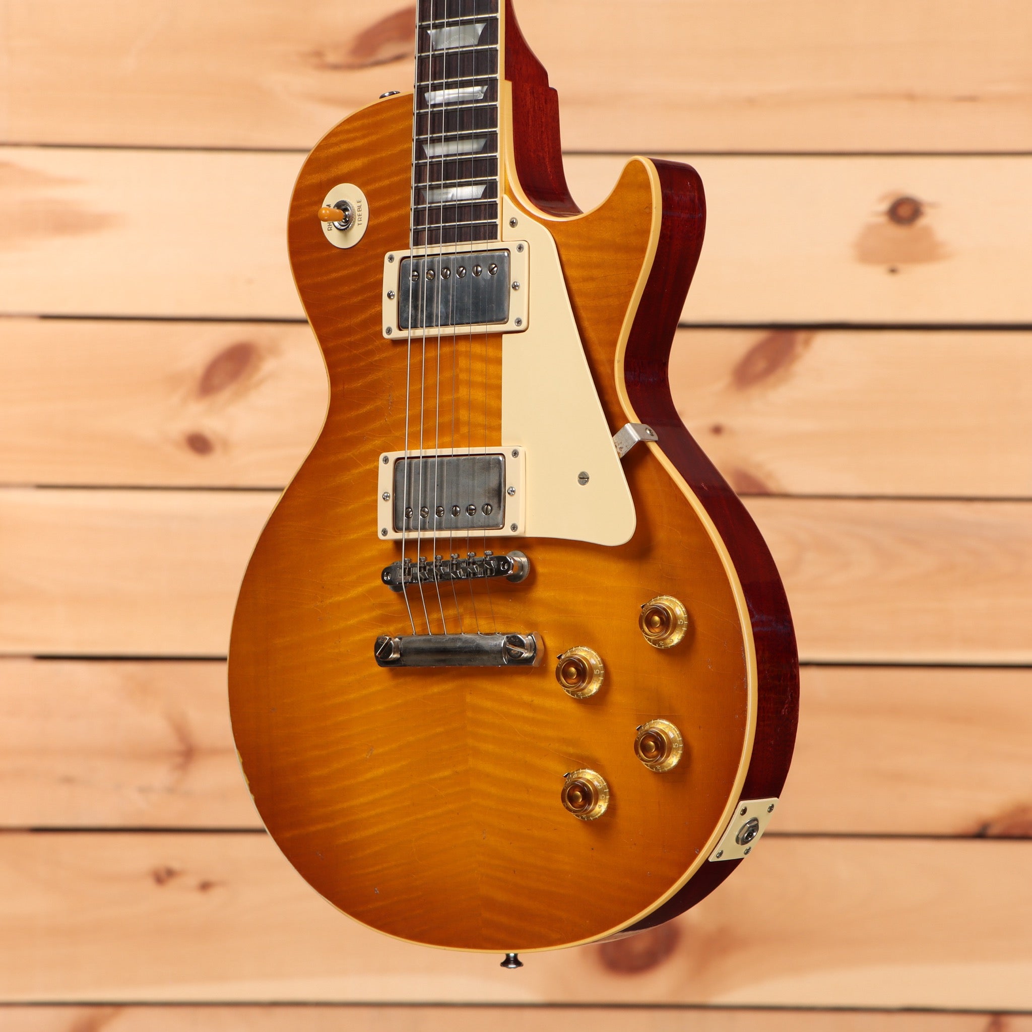 Gibson 1959 Les Paul Standard Murphy Lab Light Aged Dirty Lemon electric guitar with flamed maple top and dual humbuckers