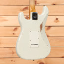 Fender Custom Shop Limited 1967 Stratocaster HSS Relic electric guitar Aged Olympic White with single-coil pickups