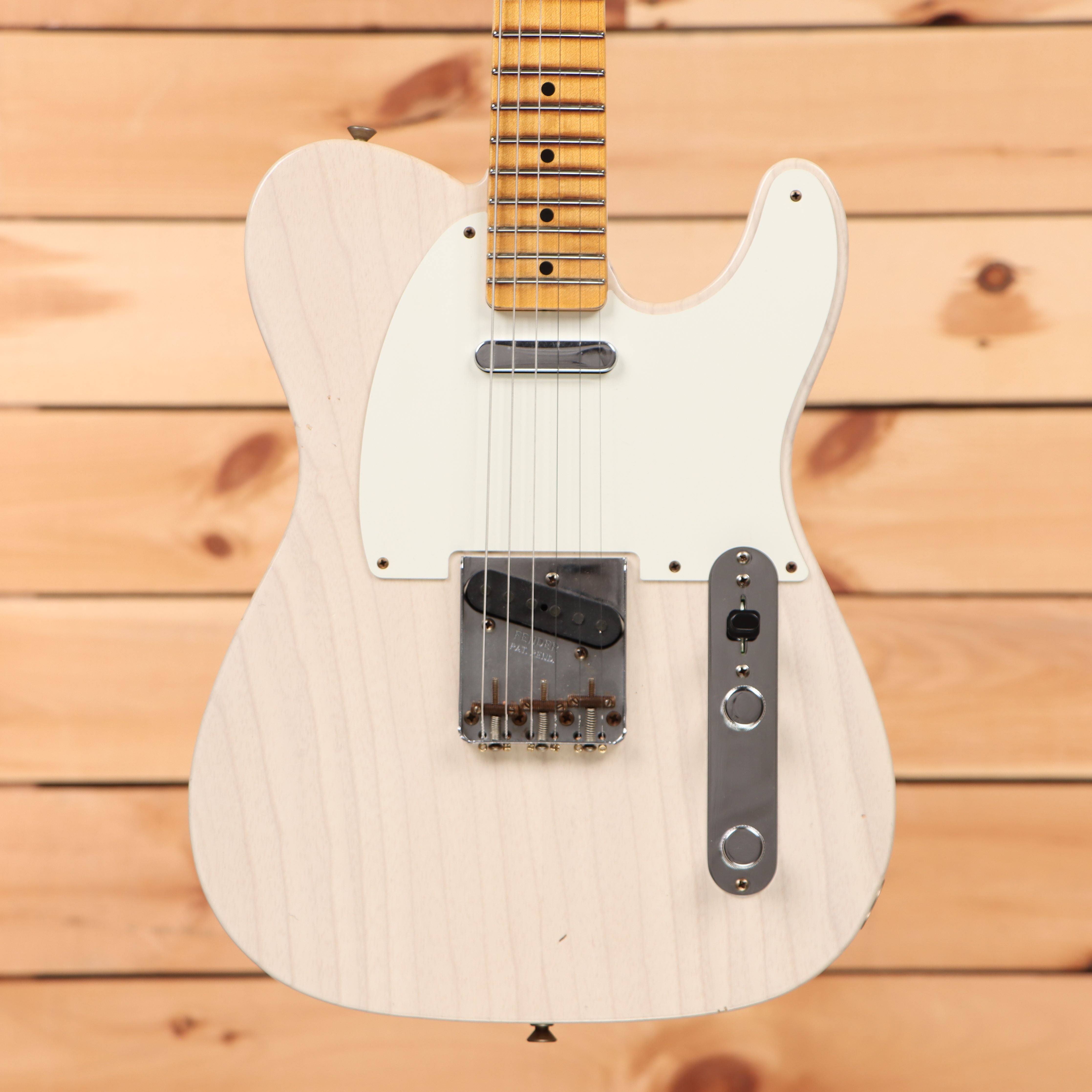 Fender Custom Shop 1958 Telecaster Journeyman Relic electric guitar Aged White Blonde with single-coil pickups