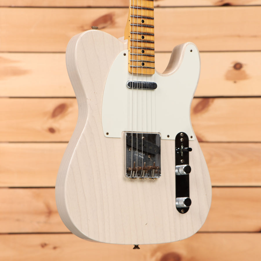 Fender Custom Shop 1958 Telecaster Journeyman Relic electric guitar Aged White Blonde with single-coil pickup