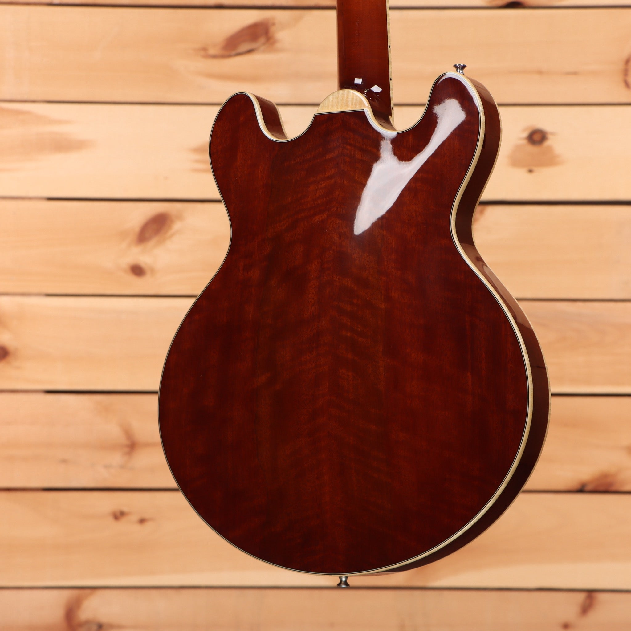 Eastman T185MX semi-hollow body electric guitar Goldburst with maple binding and f-holes