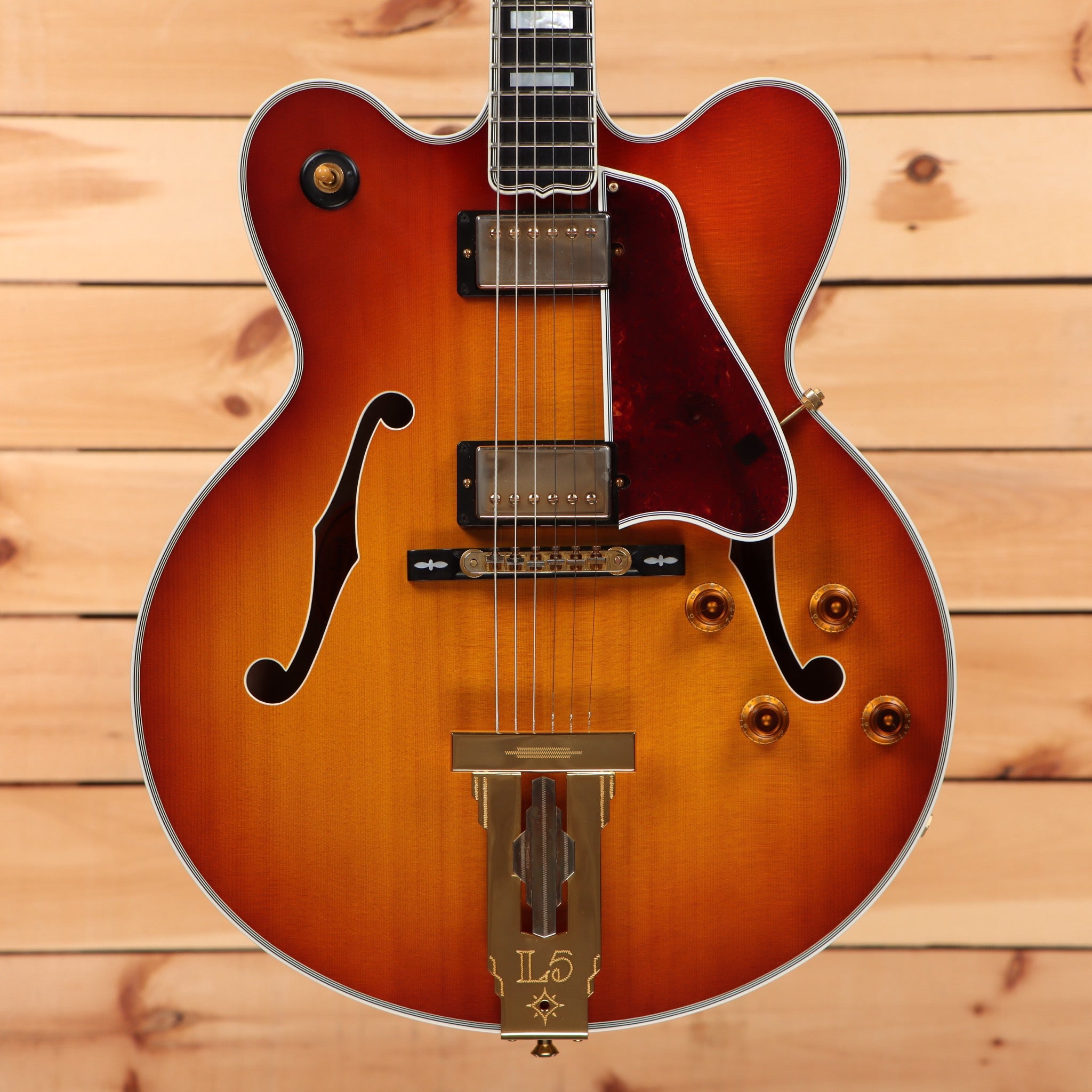 Gibson L5 double-cutaway semi-hollow body electric guitar Iced Tea pre-owned with f-holes and gold hardware