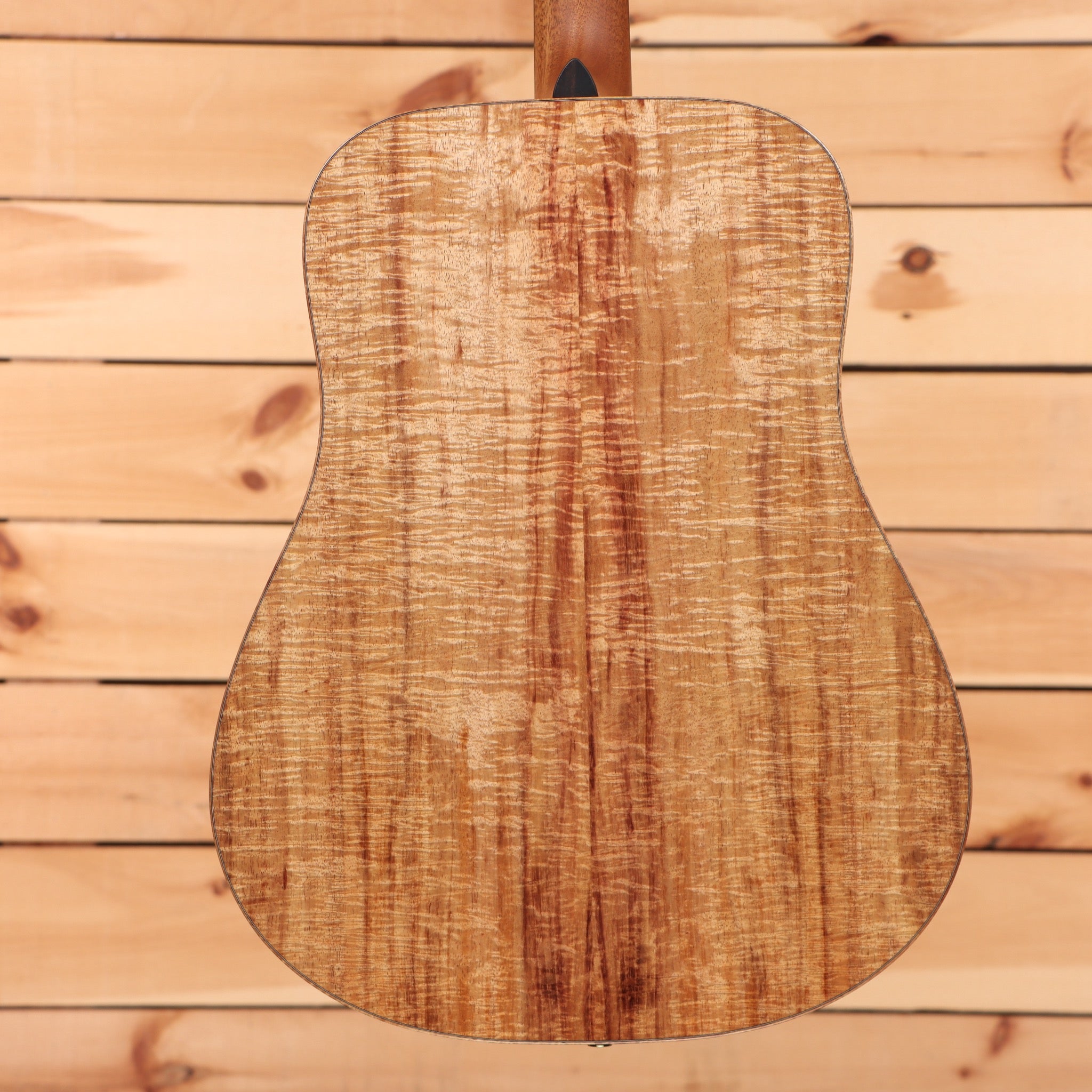 Boucher LESG172 dreadnought acoustic guitar natural finish with visible wood grain detail
