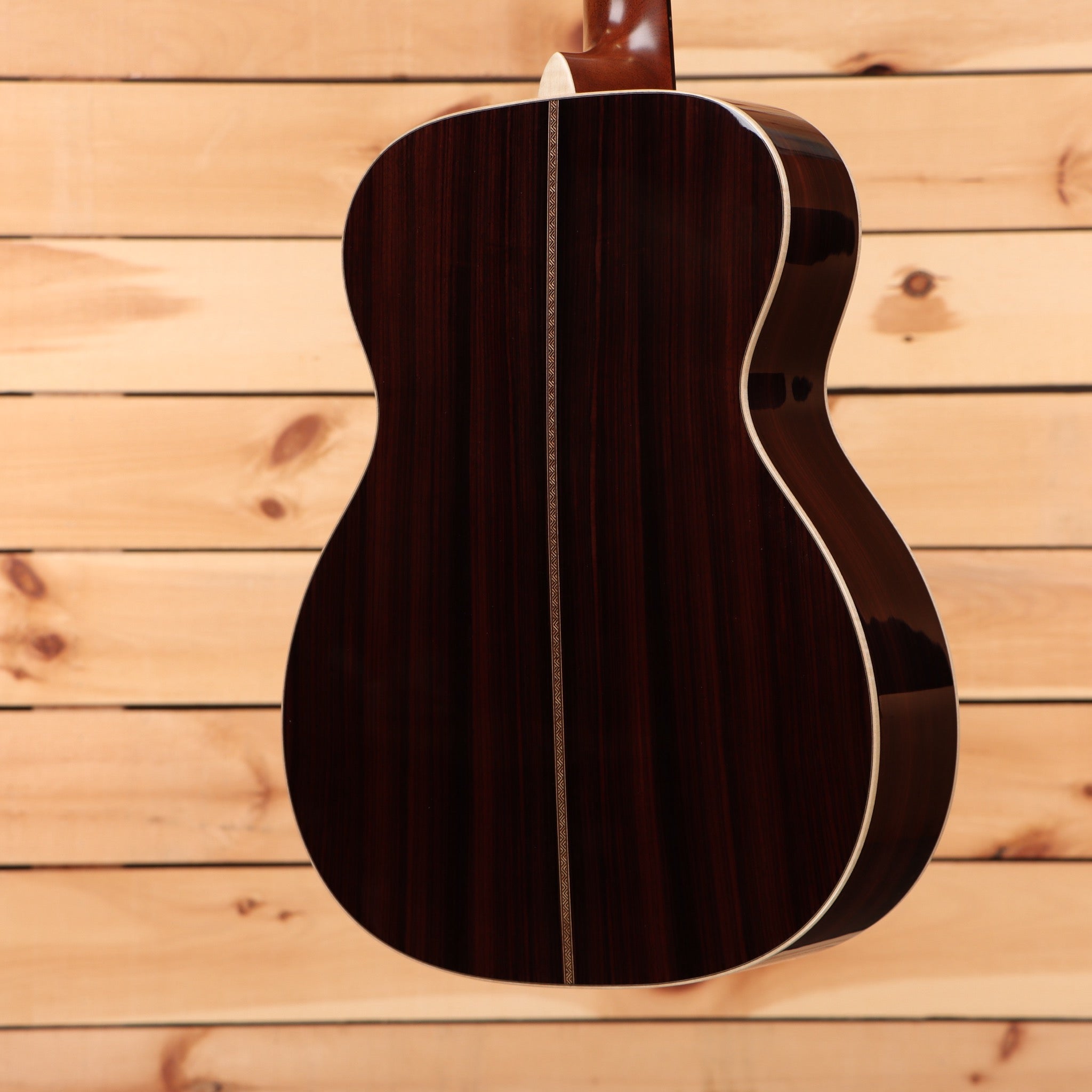 Martin OM-28 Modern Deluxe concert acoustic guitar natural finish with white binding