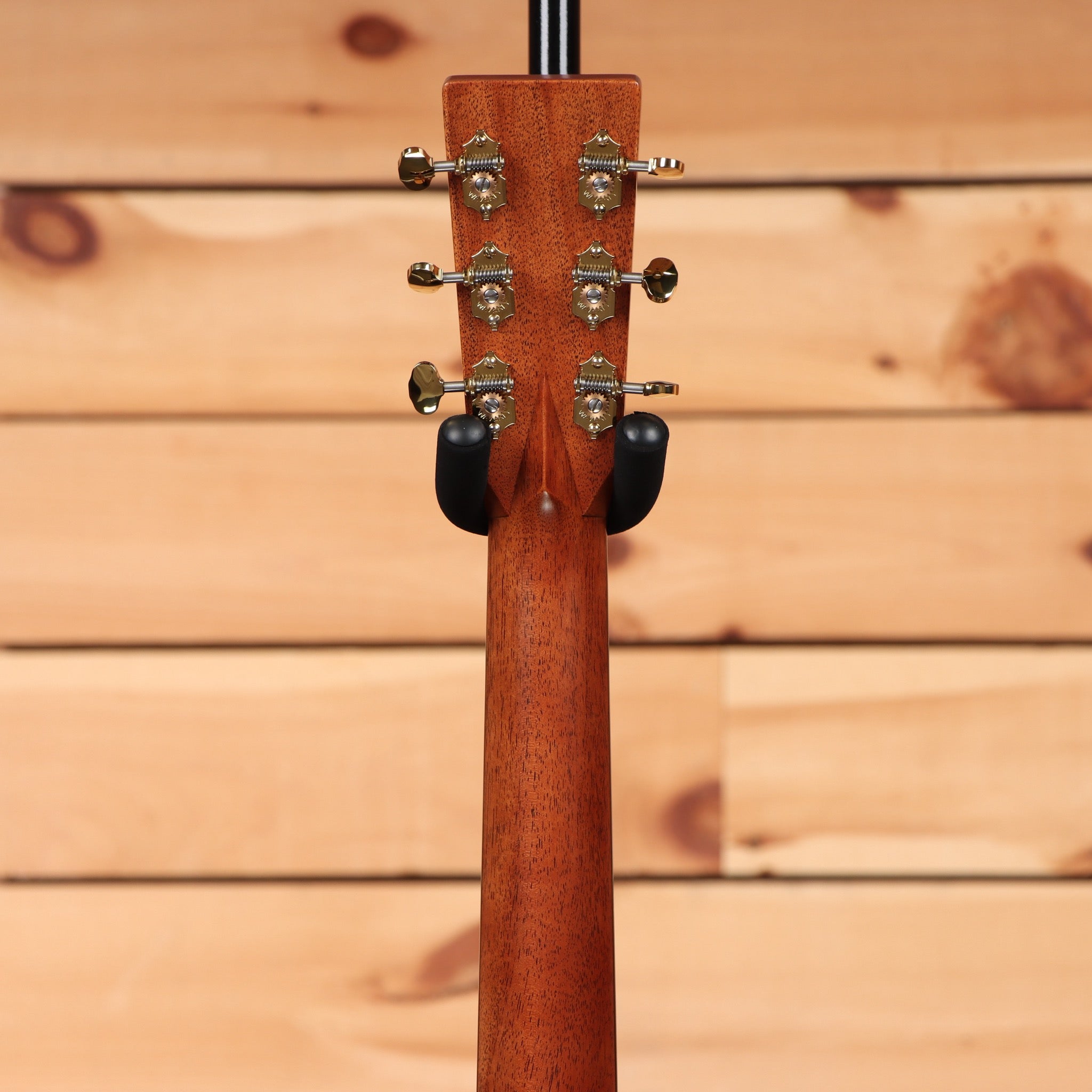 Martin OM28 Modern Deluxe acoustic guitar natural finish with gold tuning machines