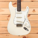 Fender Custom Shop Dennis Galuszka Masterbuilt 1963 Stratocaster Journeyman Relic electric guitar Olympic White with three single-coil pickups