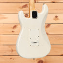 Fender Custom Shop Limited Dennis Galuszka Masterbuilt 1963 Stratocaster Journeyman Relic electric guitar Aged Olympic White with single-coil pickups