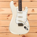 Fender Custom Shop Dennis Galuszka Masterbuilt 1963 Stratocaster Journeyman Relic electric guitar Olympic White with three single-coil pickups