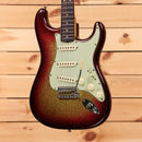 Fender Custom Shop 1963 Stratocaster electric guitar 3-Color Sunburst Journeyman Relic with single-coil pickups
