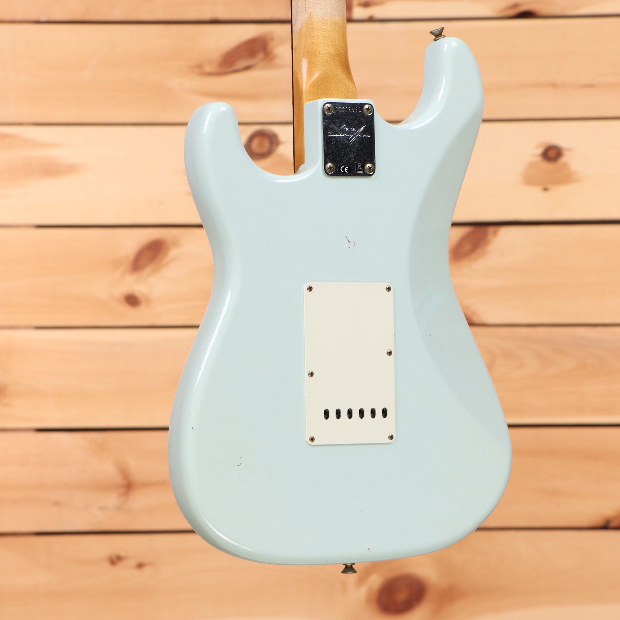 Fender Custom Shop 1959 Stratocaster Journeyman Relic electric guitar Super Faded Aged Sonic Blue with single-coil pickups