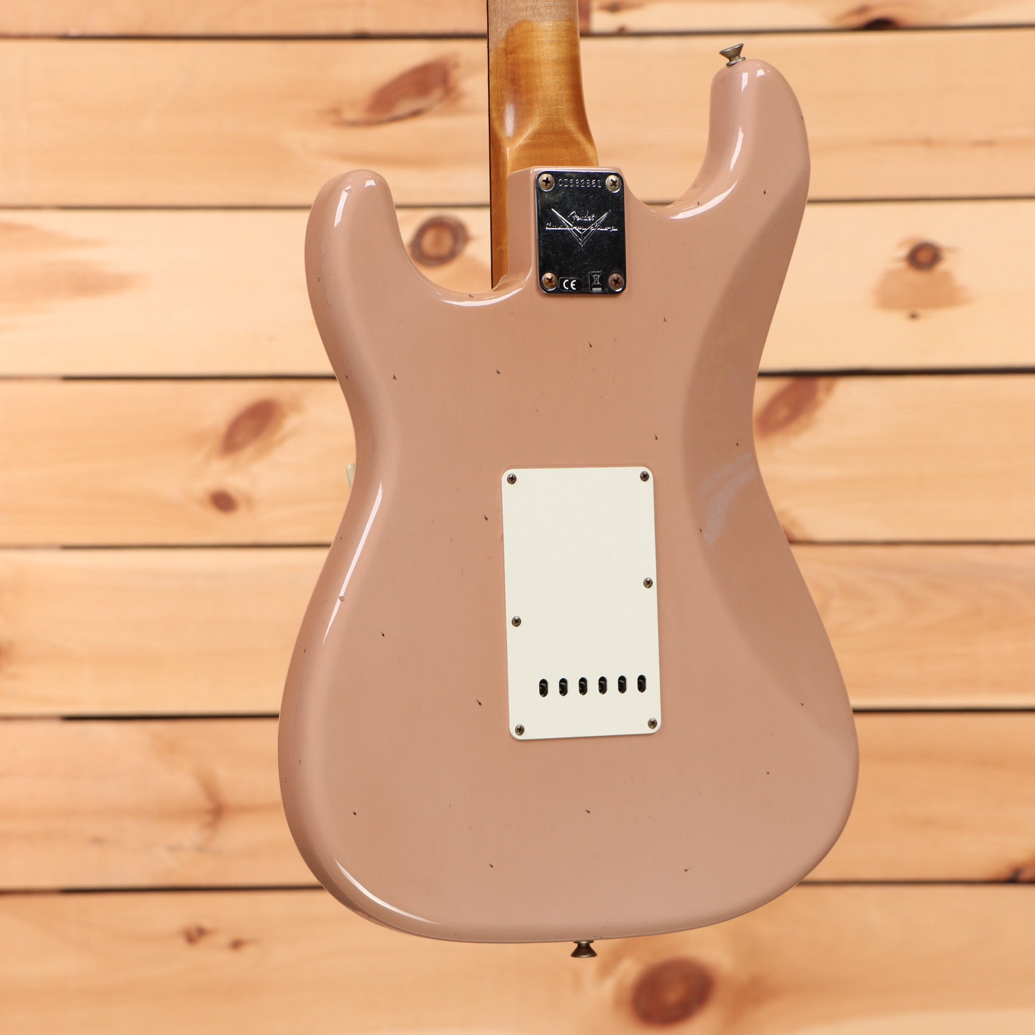 Fender Custom Shop 1959 Stratocaster Journeyman Relic electric guitar Dirty Shell Pink with white pickguard