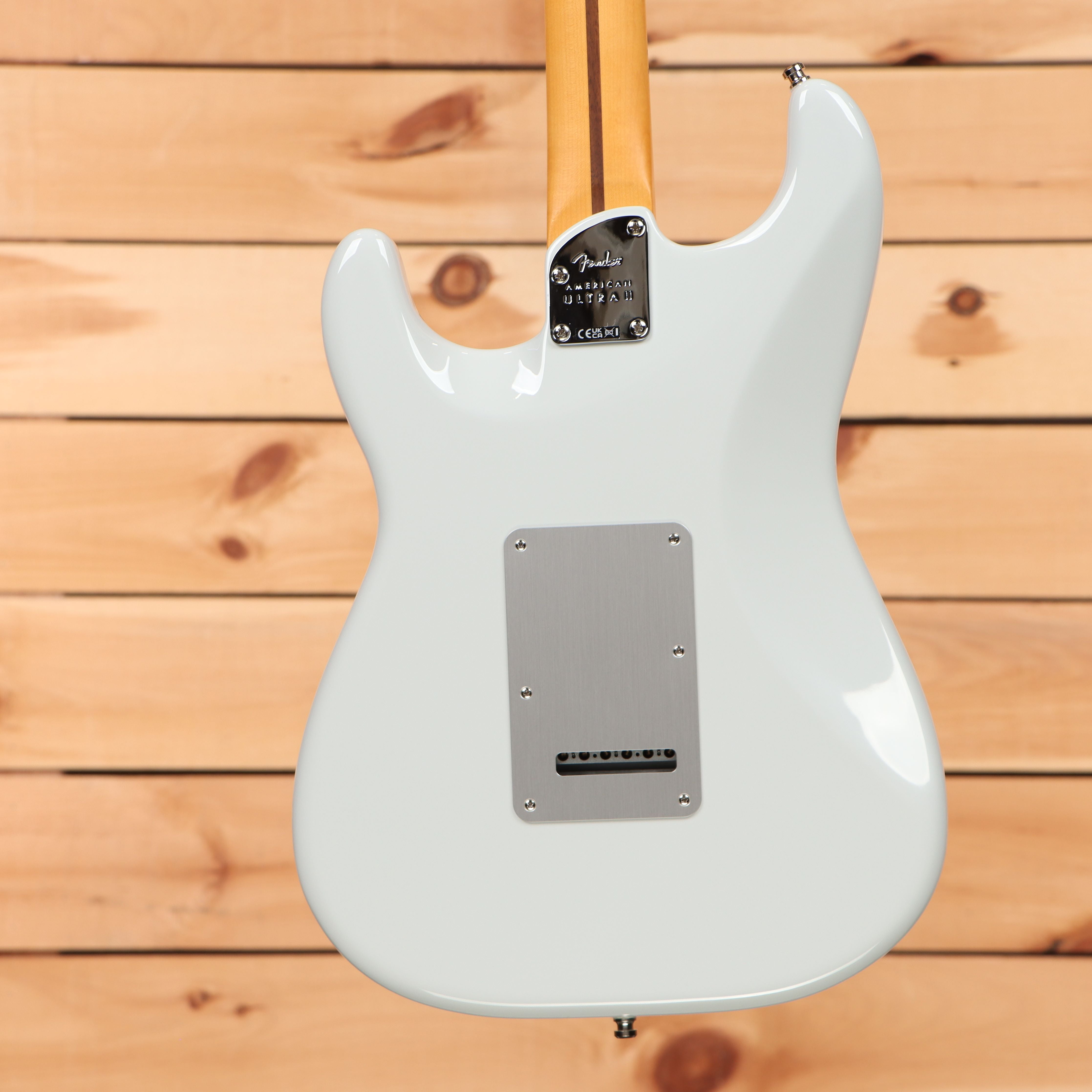 Fender American Ultra II Stratocaster electric guitar Avalanche white with single-coil pickups and tremolo bridge