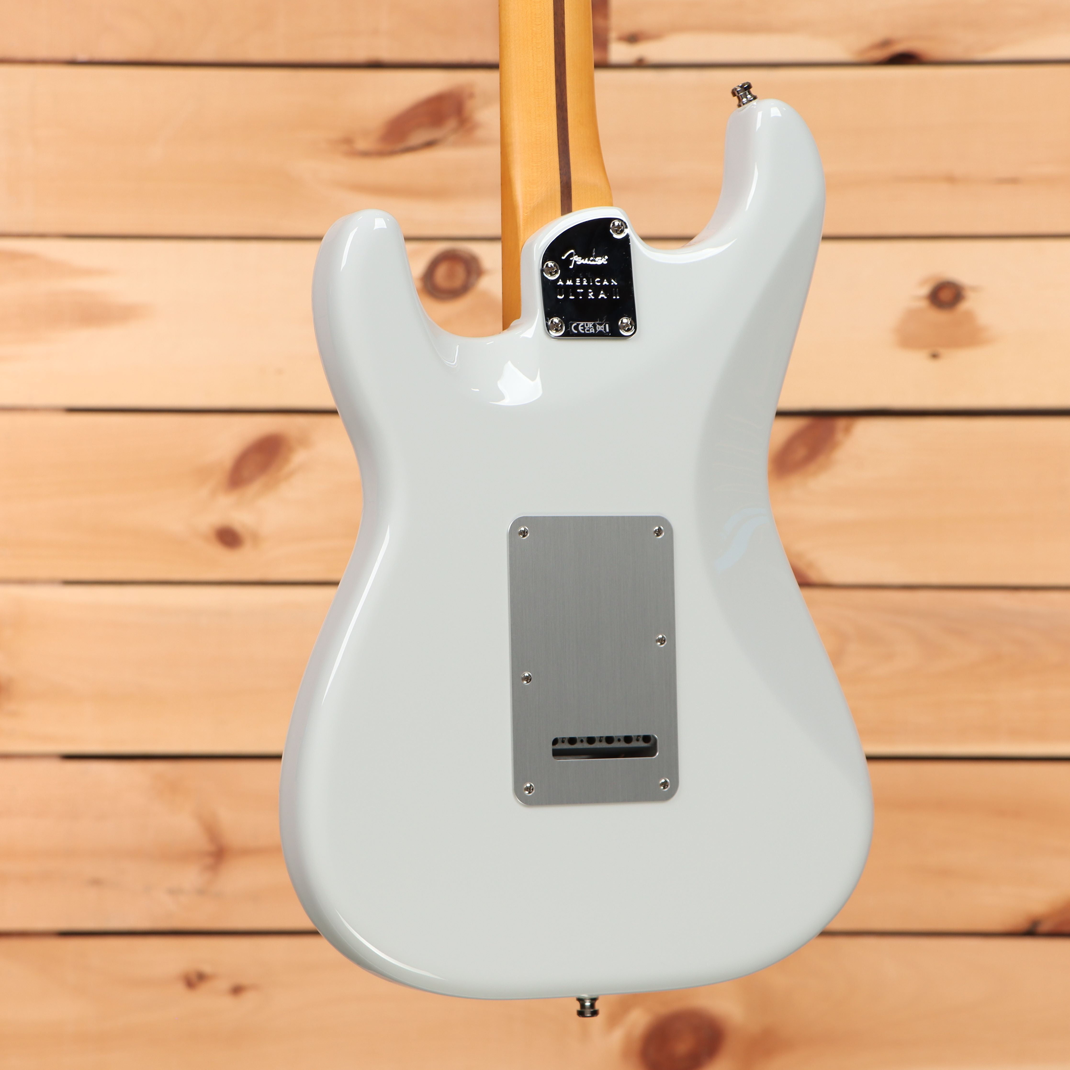 Fender American Ultra II Stratocaster electric guitar Avalanche White with single-coil pickups and tremolo bridge