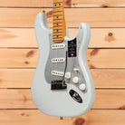 Fender American Ultra II Stratocaster electric guitar Avalanche white with maple neck and single-coil pickups