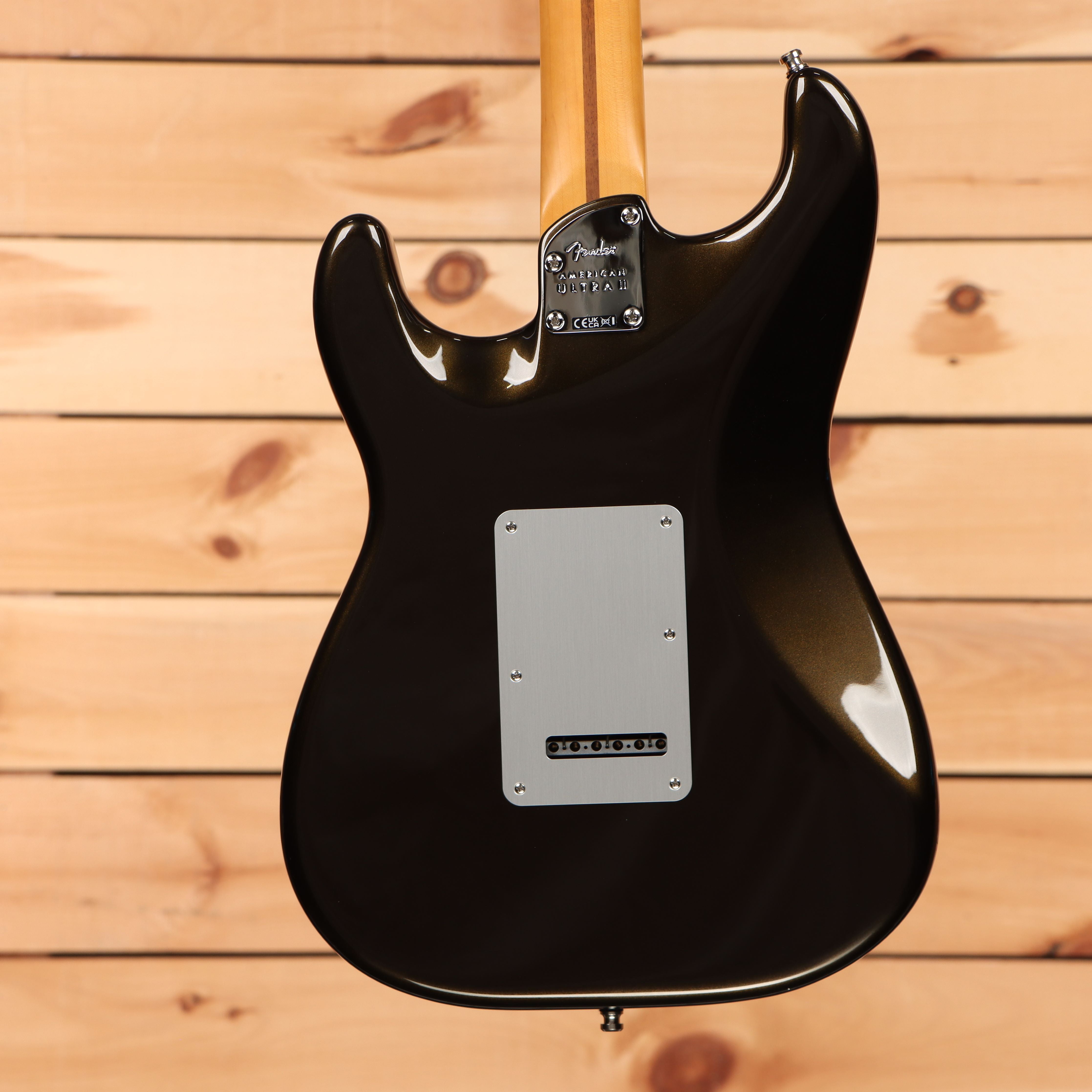 Fender American Ultra II Stratocaster HSS electric guitar Texas Tea with single-coil pickups and white pickguard