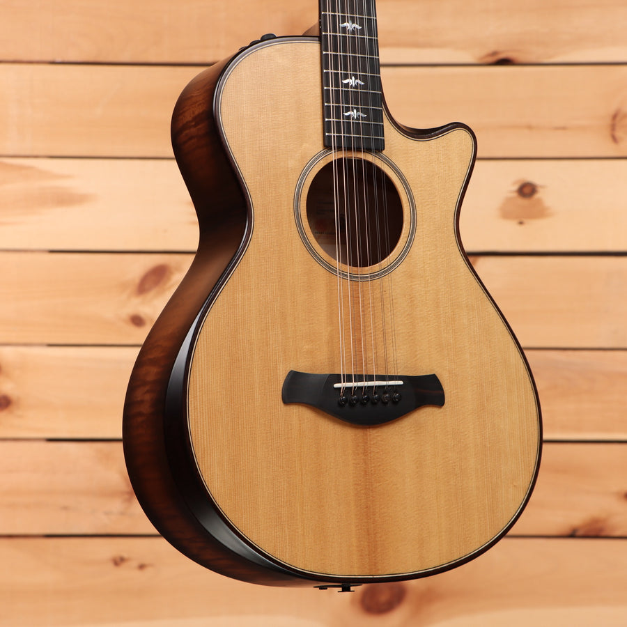 Taylor 652ce Builders Edition pre-owned acoustic-electric guitar natural finish with venetian cutaway