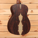 Martin 00X2E Grand Concert acoustic guitar natural finish with light wood center strip