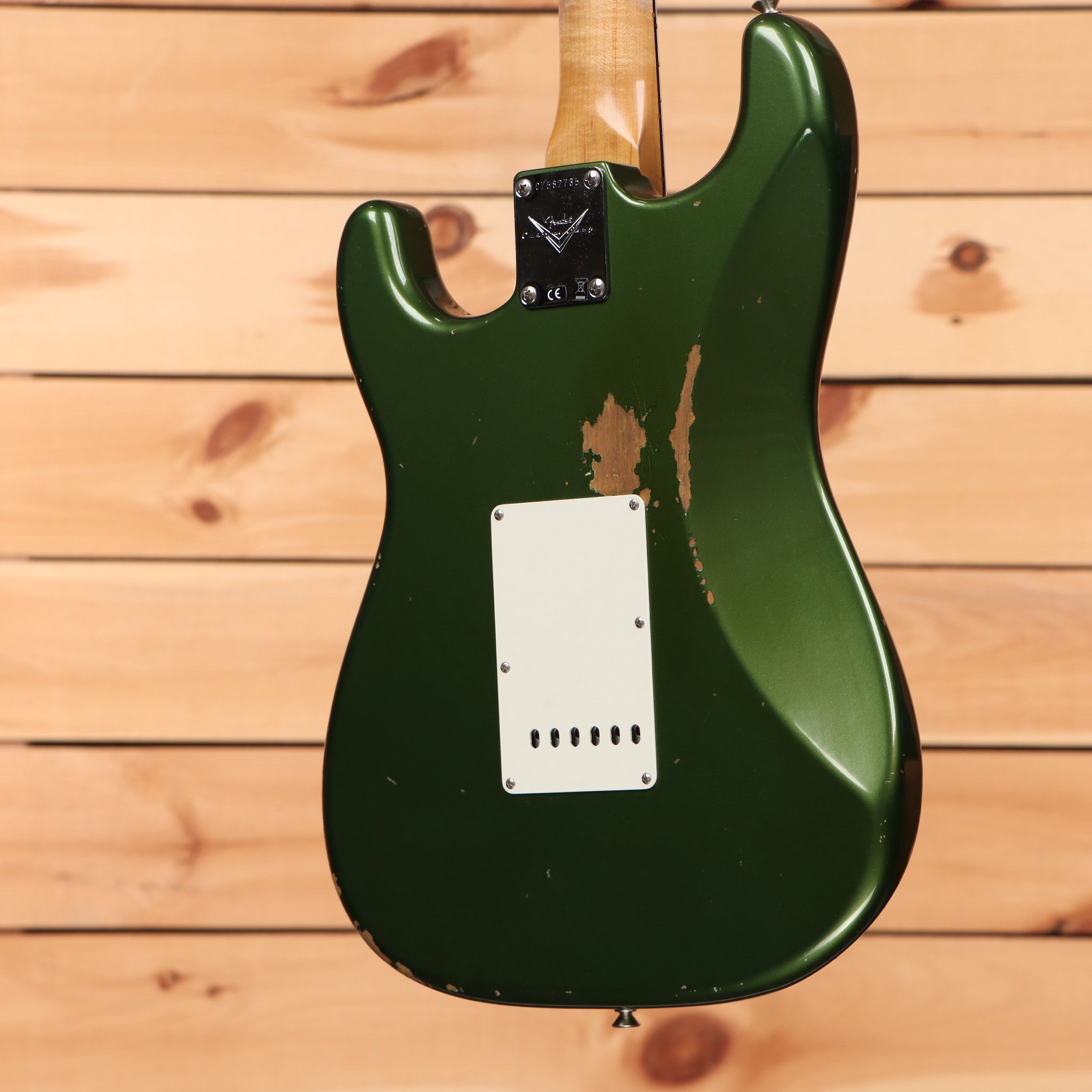 Fender Custom Shop Righteous Reissue Late 1962 Stratocaster relic electric guitar Aged Olive Green Metallic with white pickguard