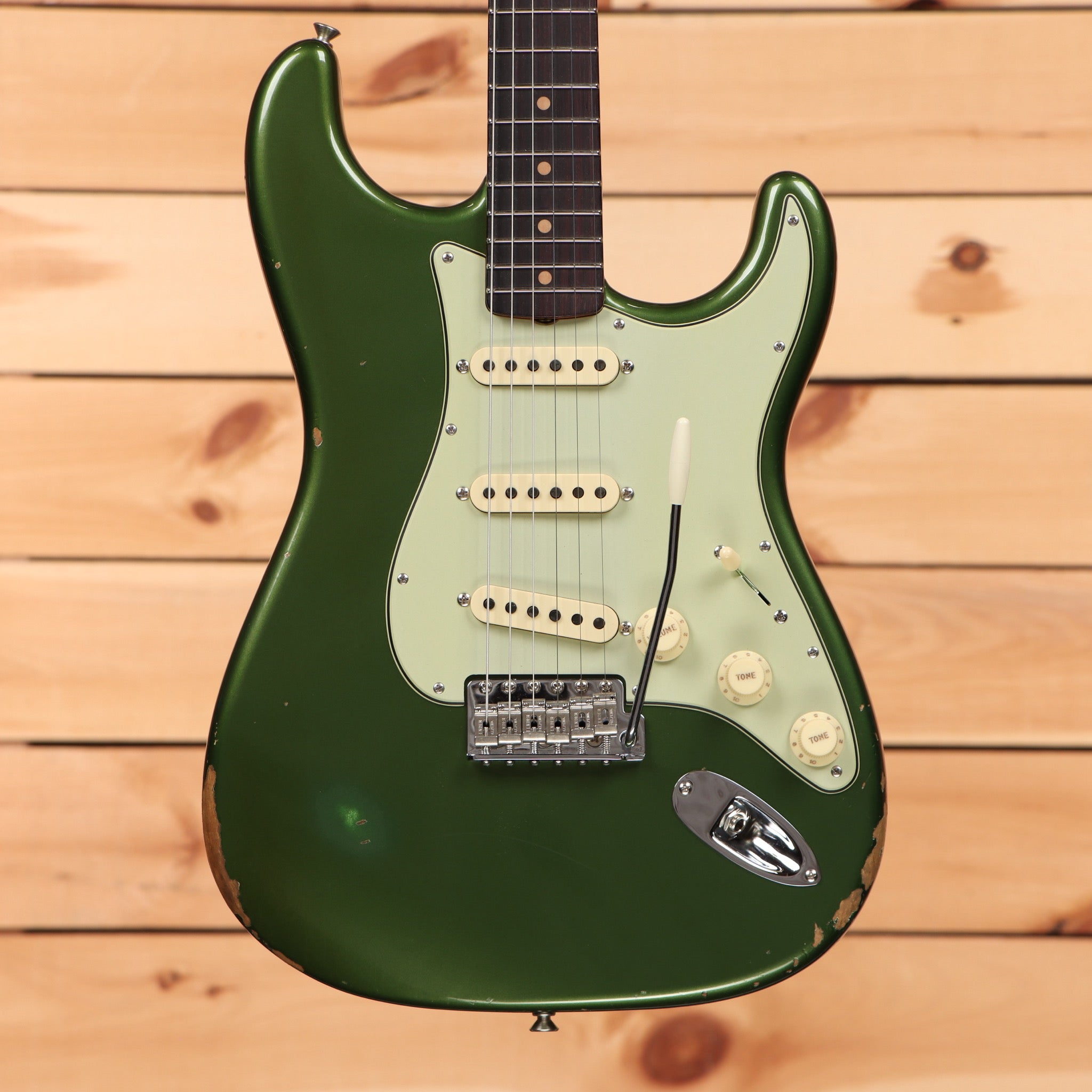 Fender Custom Shop Righteous Reissue Late 1962 Stratocaster relic aged olive green metallic electric guitar with single-coil pickups